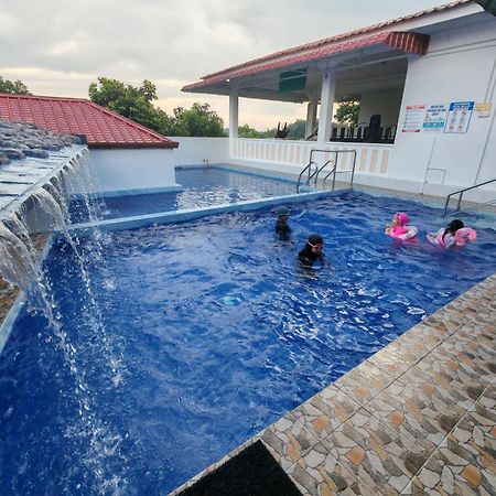 Seri Dusun Sepang Homestay & Event Space ภายนอก รูปภาพ
